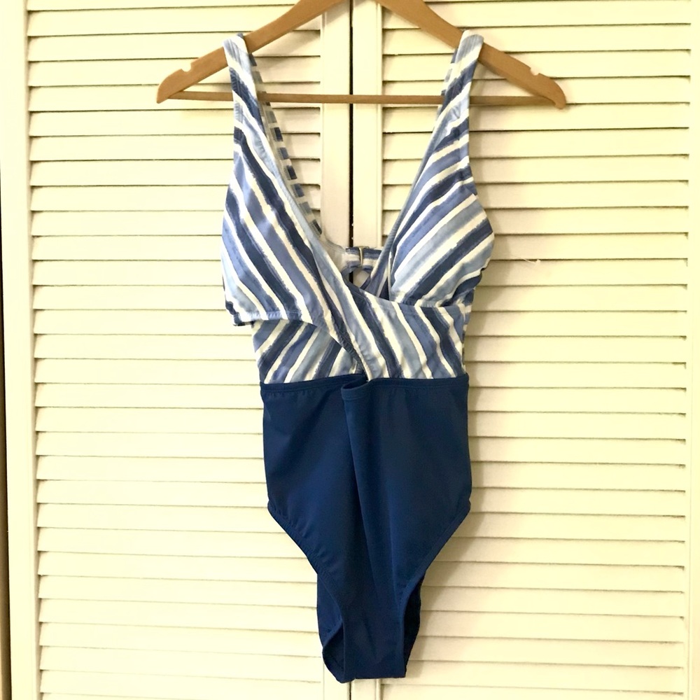 🆕 Beach Betty Womens Swimsuit One Piece Small Blue White Striped Keyhole NWT - Picture 5 of 10